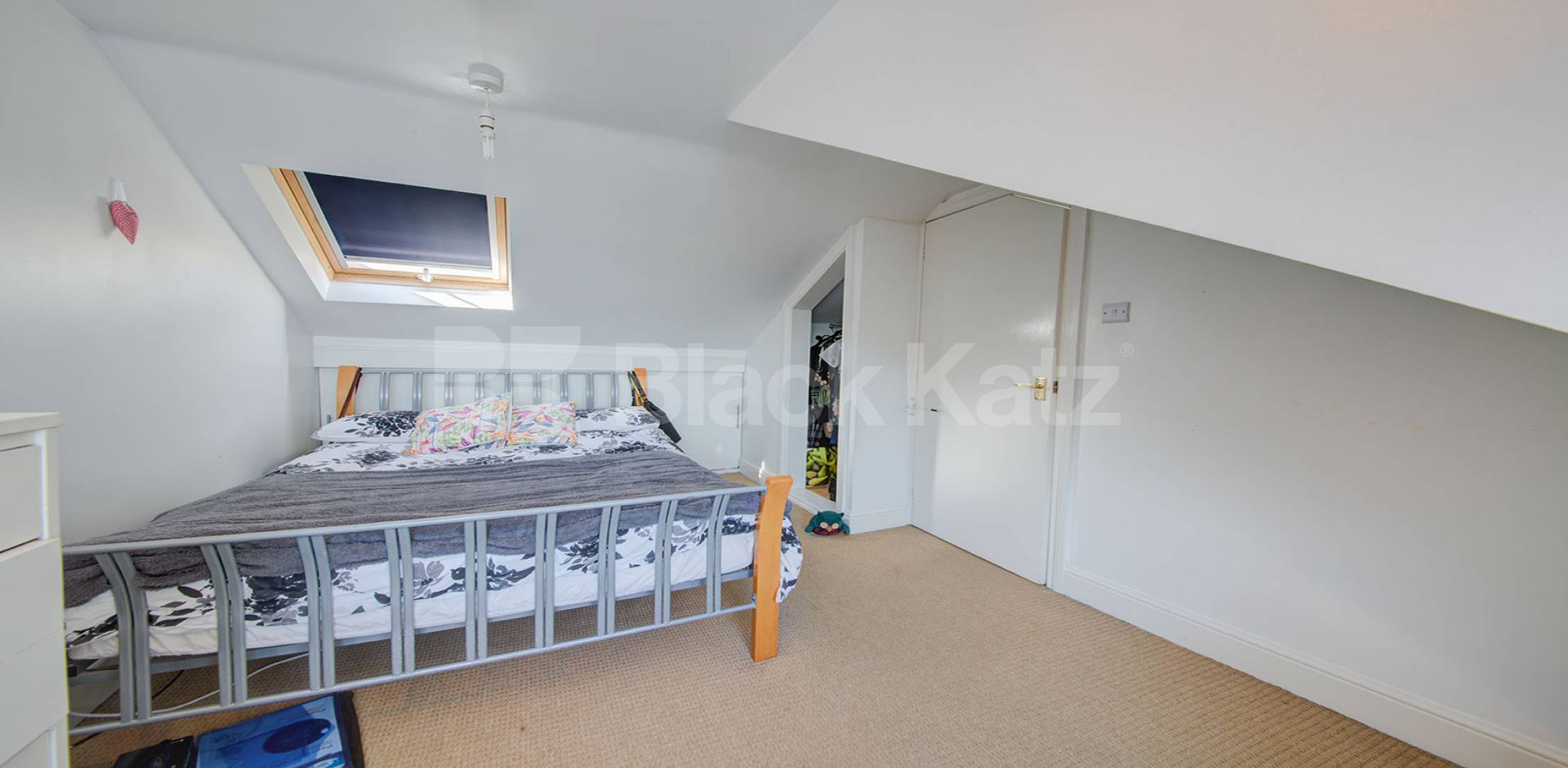 			INCULSIVE OF COUNCIL TAX & TV LICENSE, 3 Bedroom, 1 bath, 1 reception Flat			 Hanley Road *inc council tax and TV license*, FINSBURY PARK-STROUD GREEN